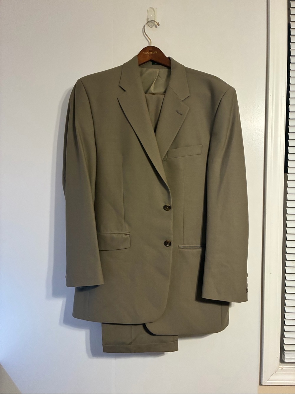 Ralph Lauren Olive Green Two-Button Men’s Suit Jacket